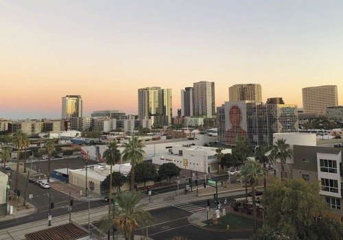 Is downtown phoenix or scottsdale better?